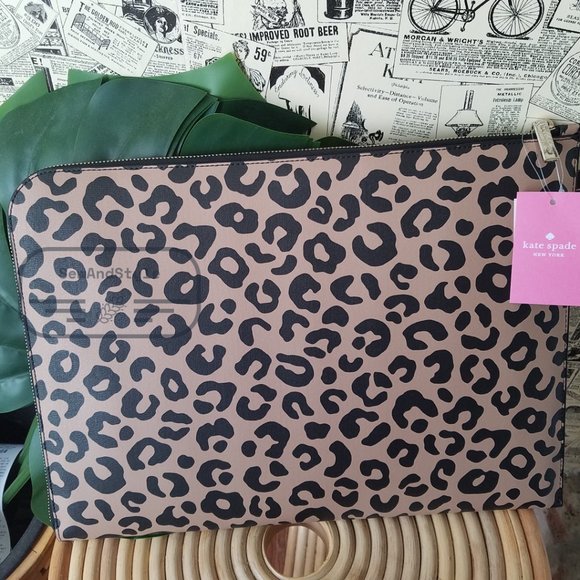 Kate Spade NWT staci graphic leopard l-zip universal laptop sleeve up to 15" - Picture 7 of 13